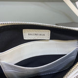 Timeless Vegan Leather Handbag - Refined Silhouette | Women's Luxury Handbag #353 - texture close-up (image 9) of designer-inspired handbag