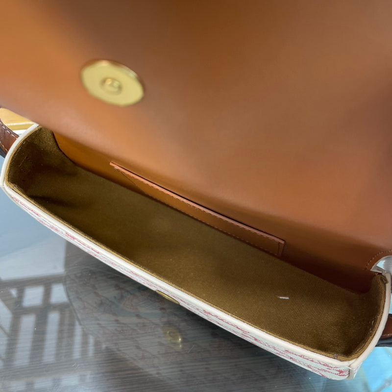 Close-up detail of statement refined women's handbag – women's designer-style accessory