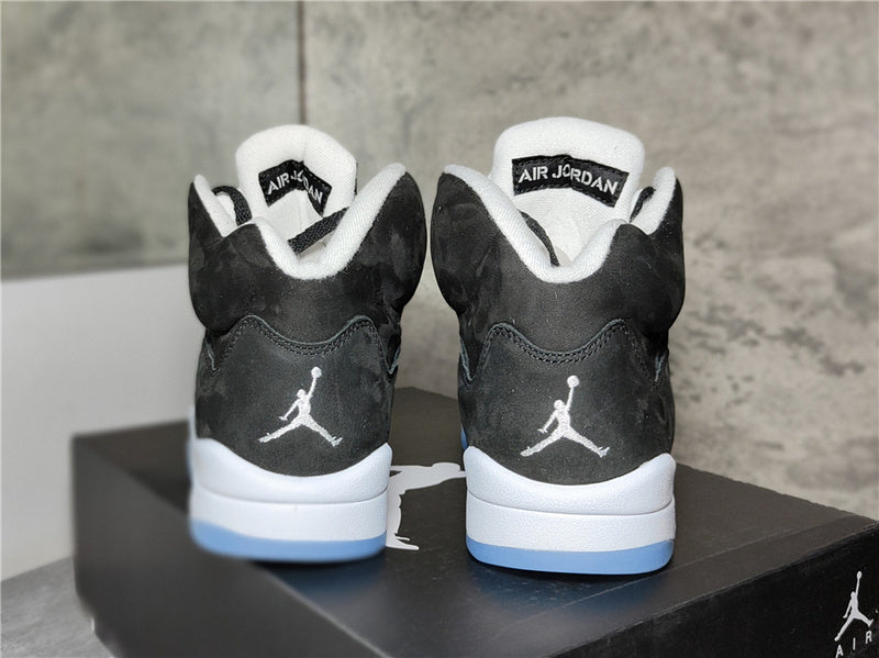 Nike Men's & Women's Luxury Lifestyle Trainers — Style 159 interior view