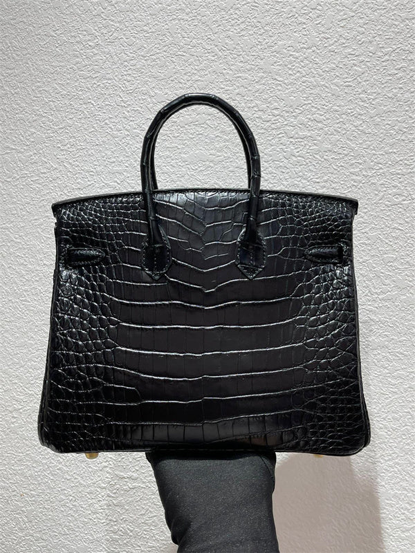  minimalist tote bag detail view showing craftsmanship