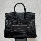  minimalist tote bag detail view showing craftsmanship