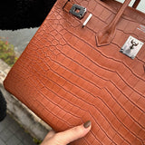 Understated bag women's premium everyday handbag