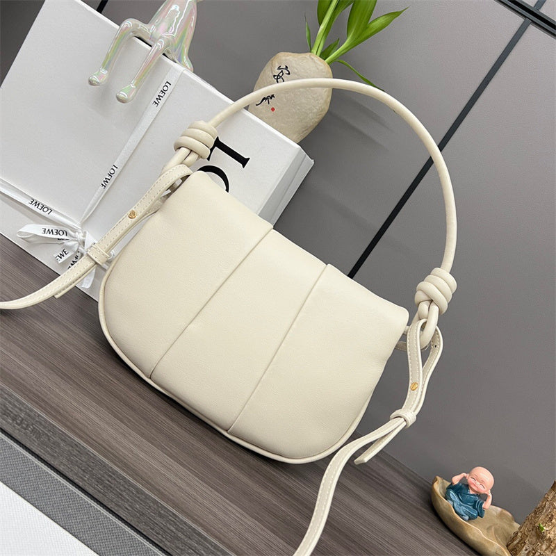 Ziva's Charm handbag – product shot (25cm*8cm*17cm)