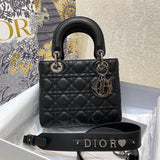 Interior view of everyday-luxe classic women's handbag – women's premium purse
