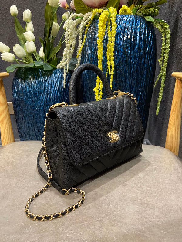  women's handbag, versatile design, view 3