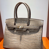 tailored structured bag styled with outfit