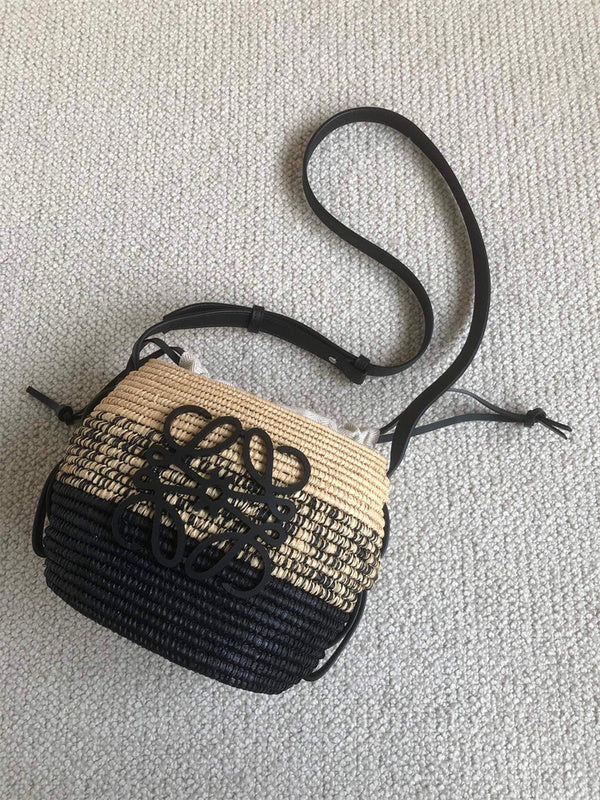 Ziva's Charm handbag – back view (20cm*19cm*11cm)