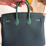  Chic carryall bag front view 7