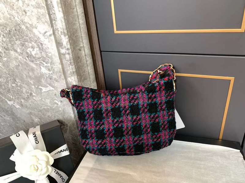Zivas Charm Everyday Sophistication Everyday Handbag (Versatile Style Statement) – Styled Look