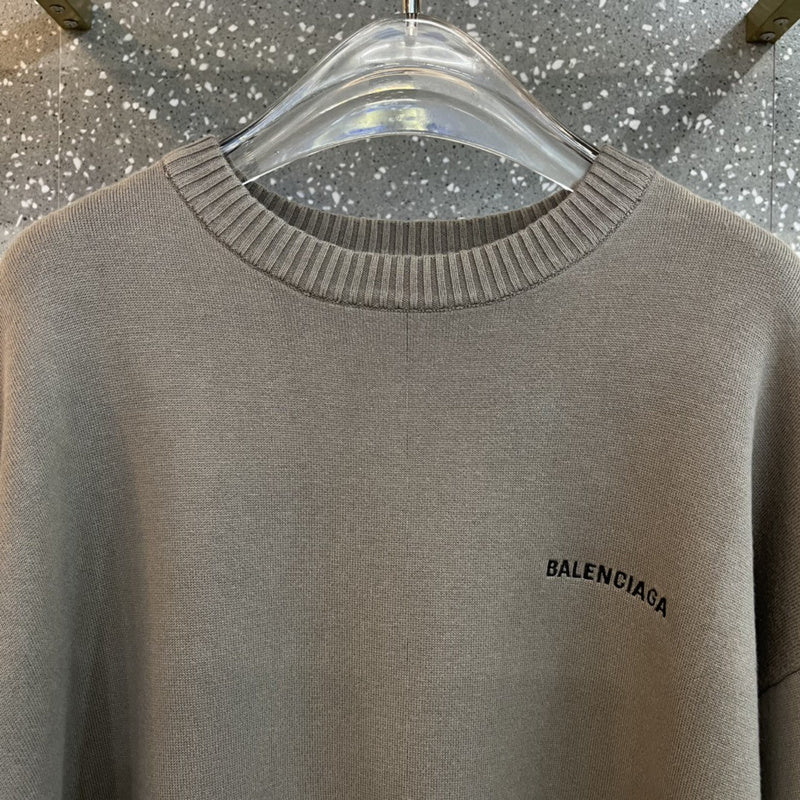 Full silhouette view of Balenciaga luxury piece style No.377