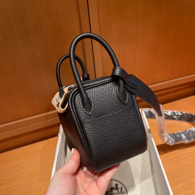 Interior view of poised premium bag