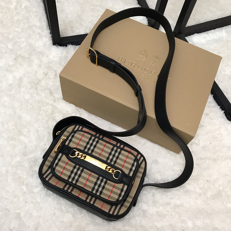Ziva's Charm handbag – carry view (one versatile size)