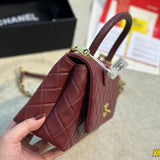 Zivas Charm Understated Luxury Designer Handbag (Versatile Style Statement) – Detail View