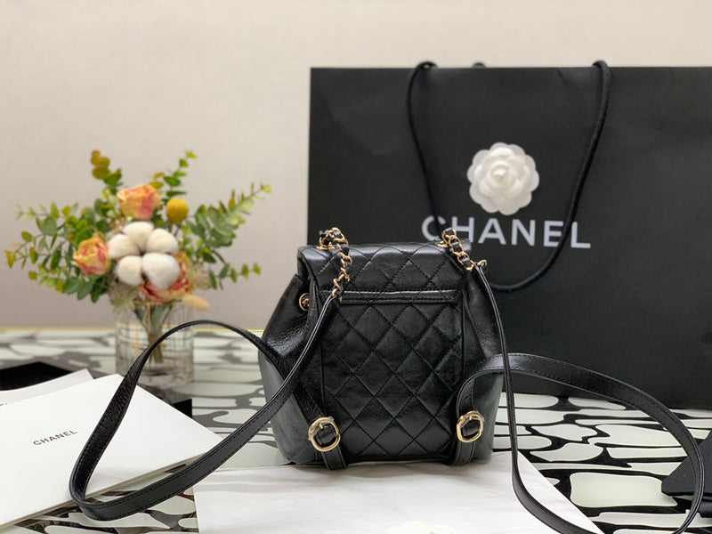  handbag, compact everyday style, image 5