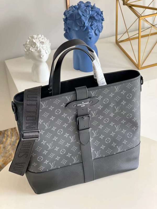 Close-up detail of sleek everyday-luxe women's handbag – women's designer-style accessory