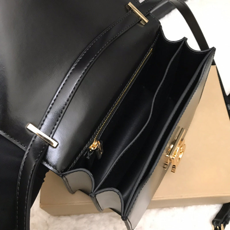 Ziva's Charm handbag – product shot (one versatile size)