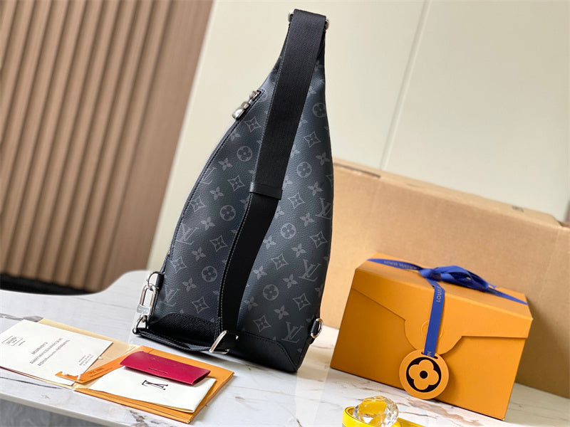  handbag interior and compartment view