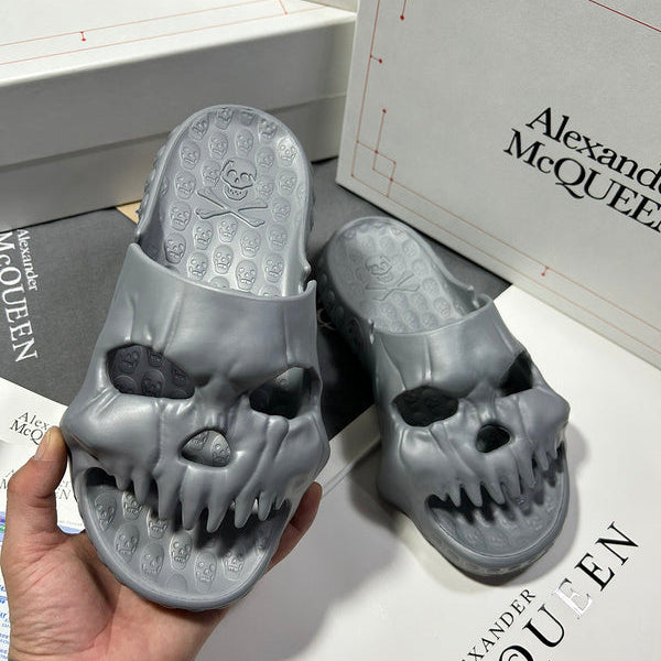 Alexander McQueen shoes Style 012 - close-up of handcrafted italian detailing