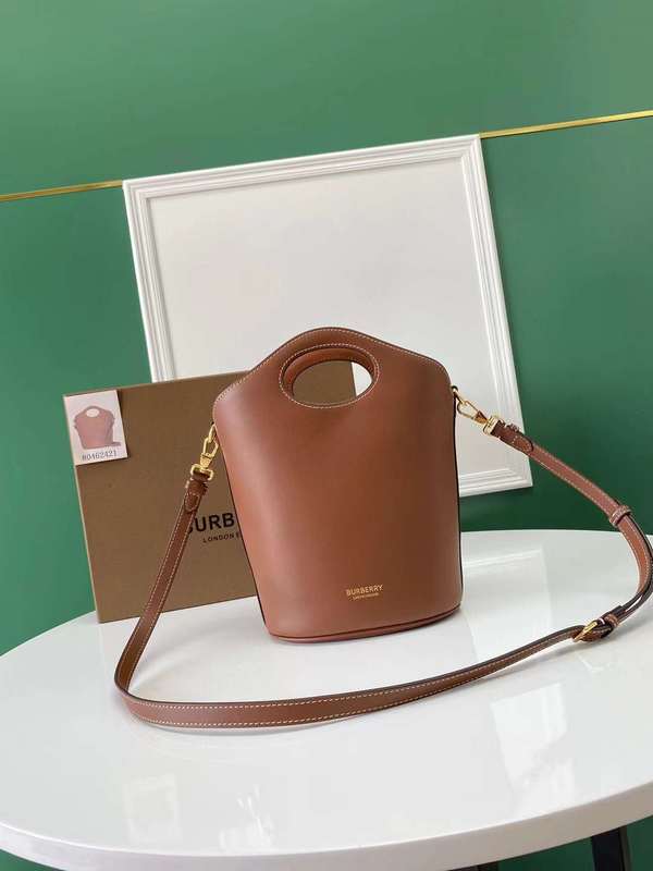 Ziva's Charm handbag – front view (one versatile size)