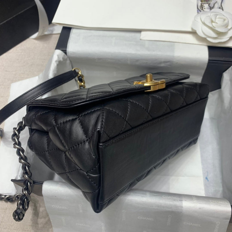  women's handbag, versatile design, view 3