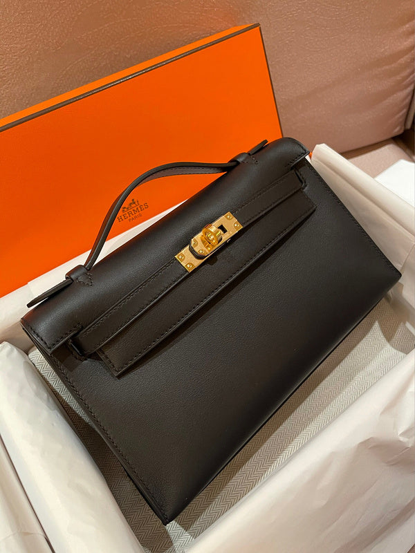 Modern handbag styled for everyday wear