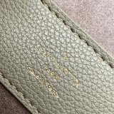  Graceful crossbody bag carried on shoulder 10