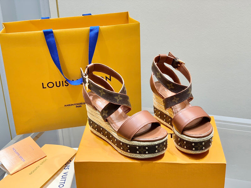 Louis Vuitton shoes Style 382 - side profile detail