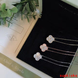 Full view of Van Cleef & Arpels unisex jewelry piece