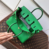  modern shoulder bag styled with outfit 18