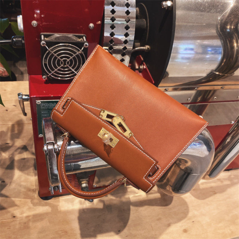  Essential carryall bag carried on shoulder 10