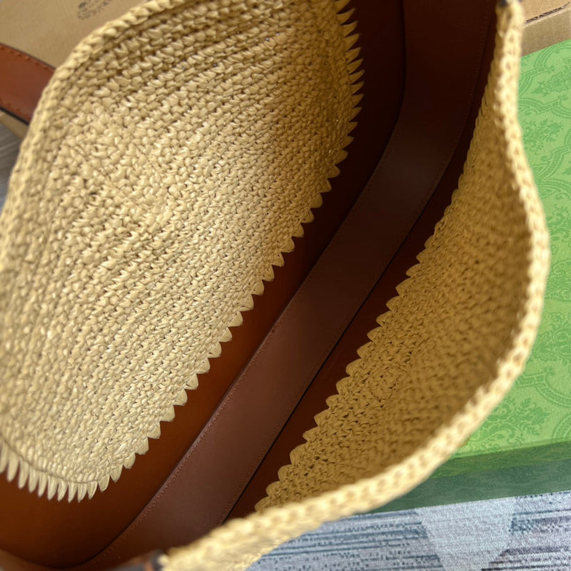 Crisp handbag styled for everyday wear