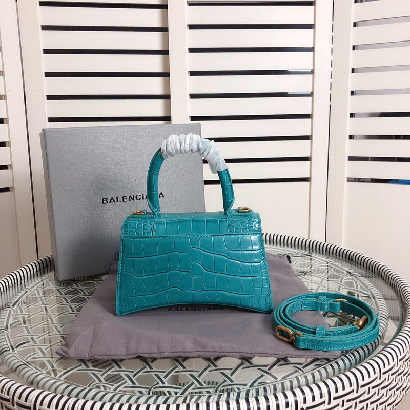 Interior view of structured polished women's handbag – women's luxury accessory