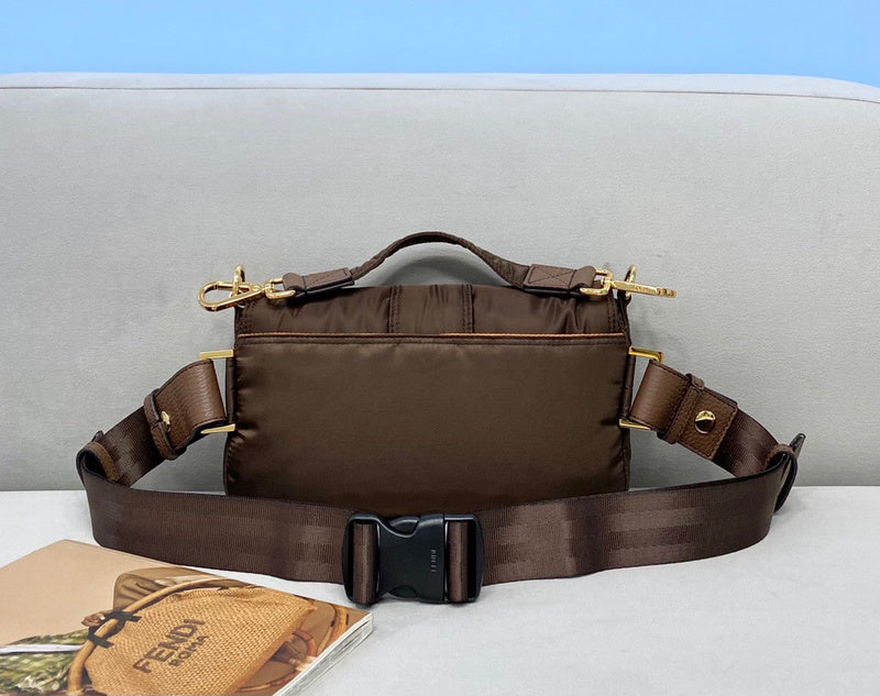 Ziva's Charm handbag – detail view (Standard Size)