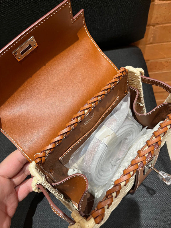  signature shopper bag styled with outfit 18