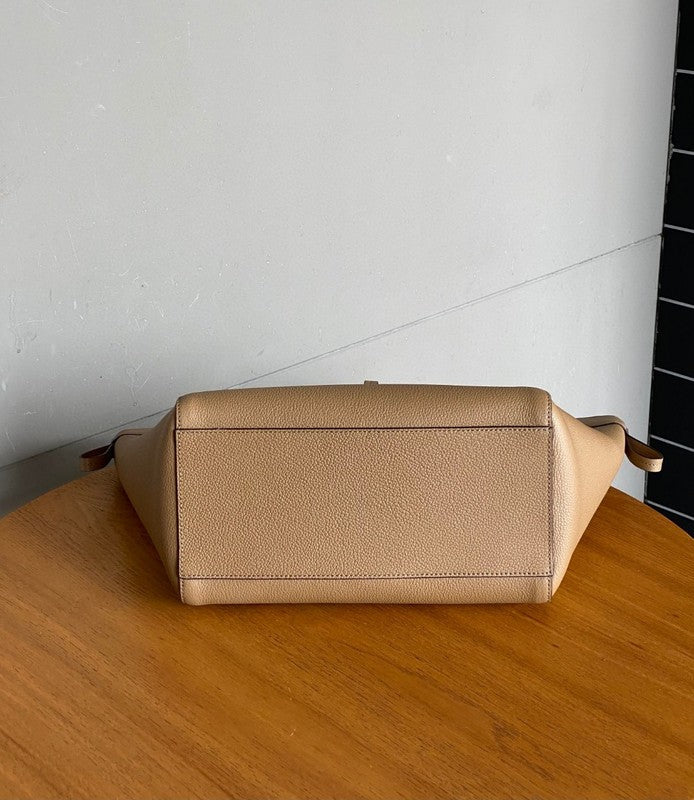 Ziva's Charm handbag – lifestyle view (15cm*18.5cm*18cm)