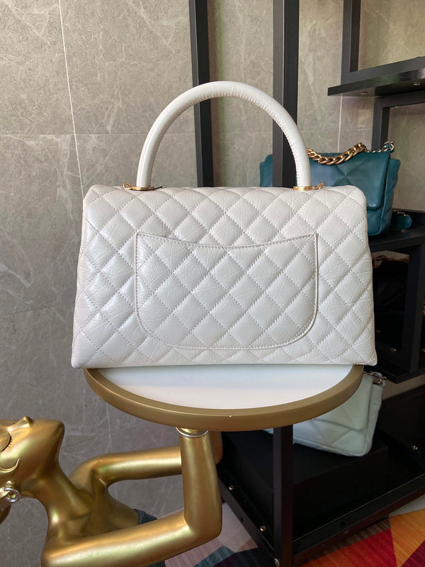  women's handbag, spacious design, view 7