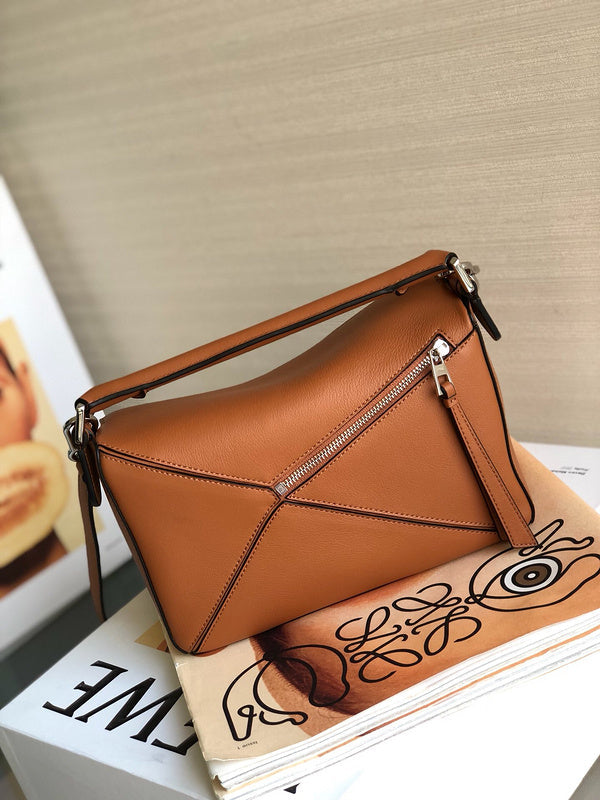 Ziva's Charm handbag – side angle view (24cm*14cm*12cm)