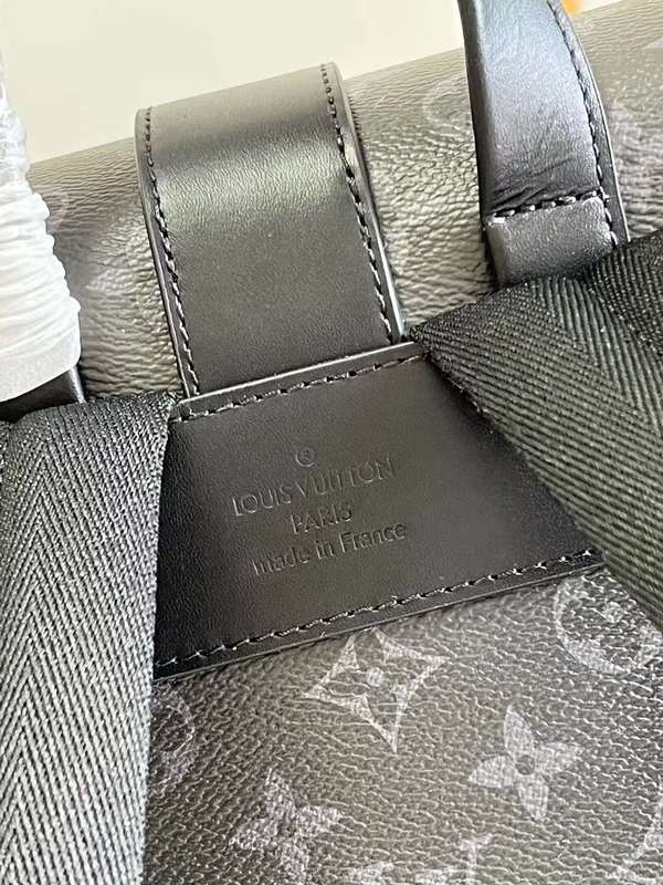 Handle and strap detail of statement premium women's handbag – women's designer-style accessory