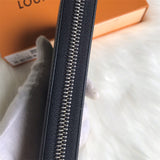  effortless shoulder bag detail view showing craftsmanship 8