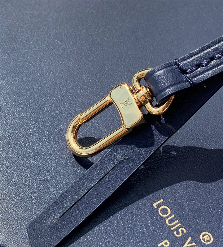  statement top-handle bag styled with outfit 12