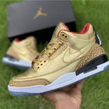 Nike Men's & Women's Luxury Low-Top Trainers — Style 117 front view