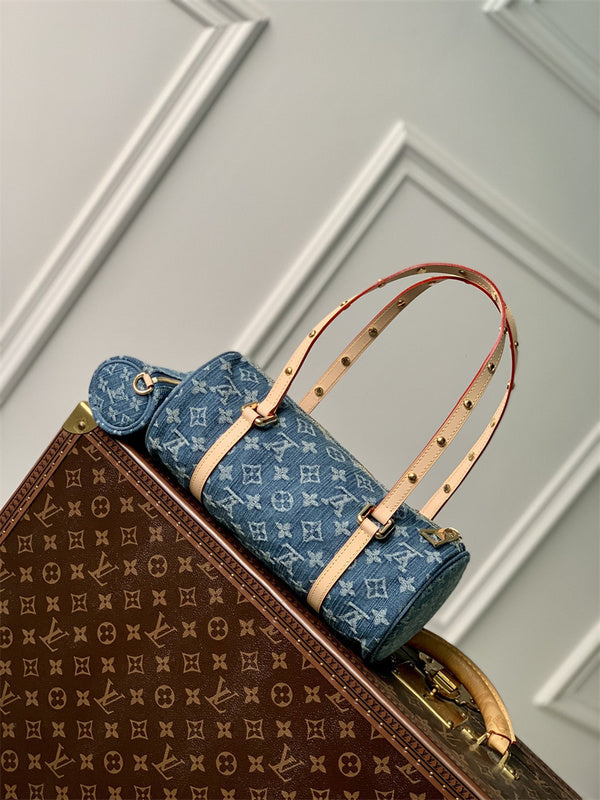  structured bag interior and compartment view