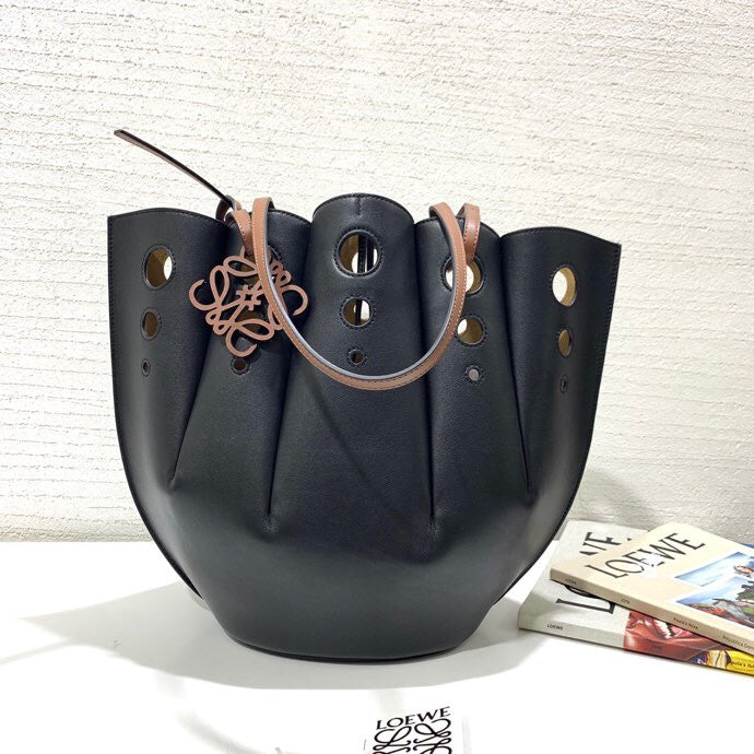 Ziva's Charm handbag – side angle view (39cm*34.5cm*16cm)