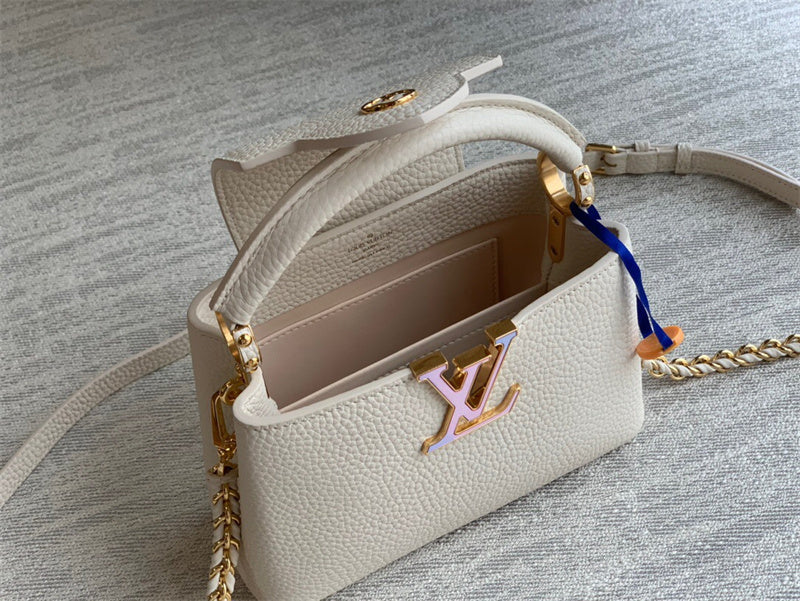  graceful everyday bag styled with outfit