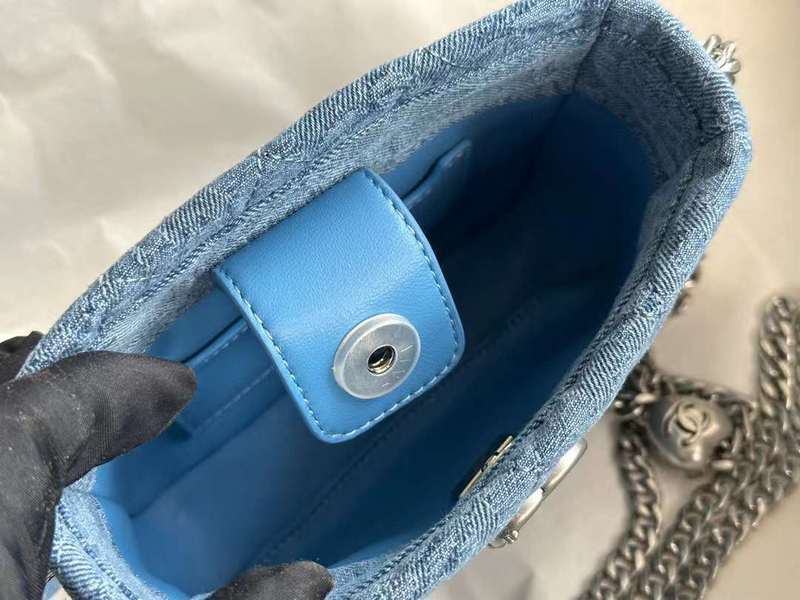Zivas Charm Everyday Sophistication Luxury Handbag (Elevated Accessory Essential) – Angled View