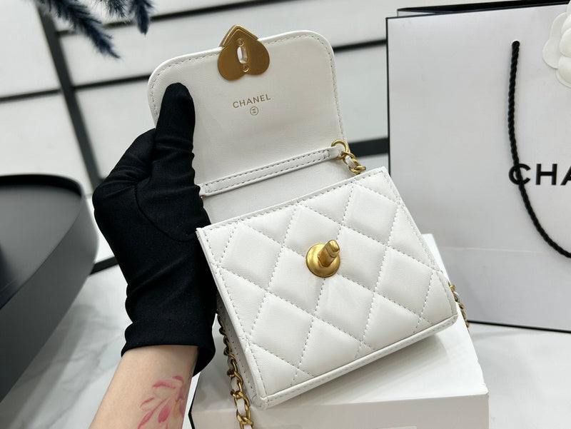  women's handbag, compact design, view 3