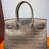  Streamlined structured bag front view 7