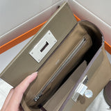 Sophisticated handbag styled for everyday wear