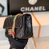 Zivas Charm Refined Everyday Style Fashion Handbag (Versatile Style Statement) – Close-Up Detail
