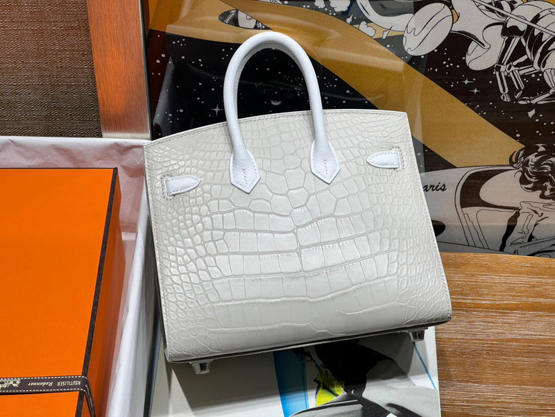 Close-up detail of everyday-ready bag design